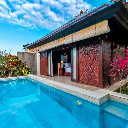 Sri Abi Ratu Villas Sukawati  Exterior photo