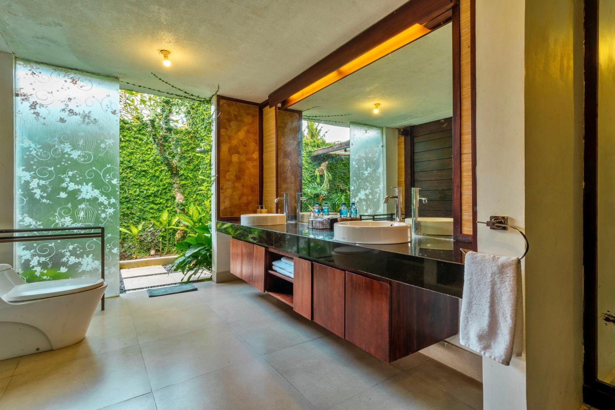Sri Abi Ratu Villas Sukawati  Exterior photo