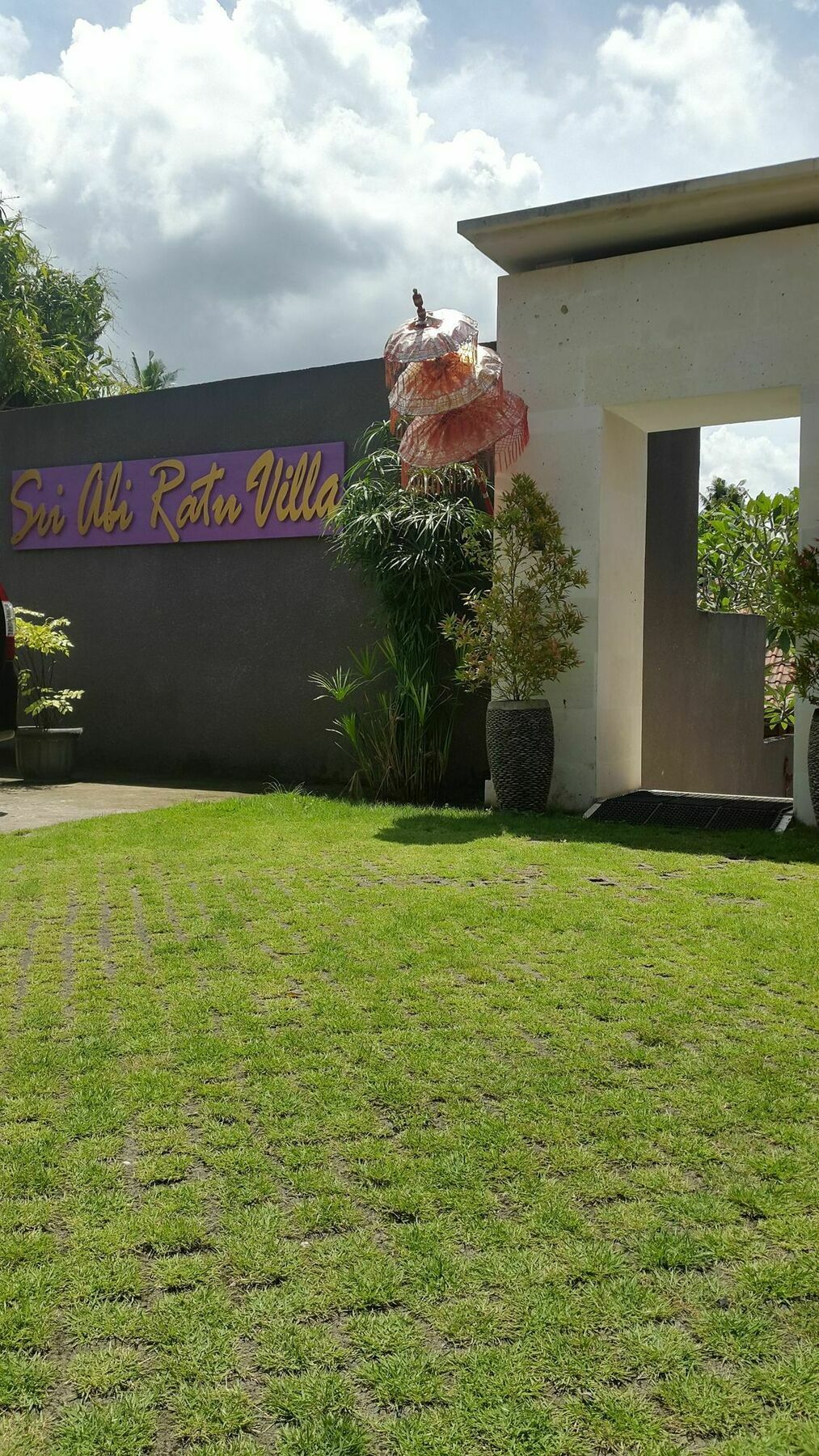 Sri Abi Ratu Villas Sukawati  Exterior photo